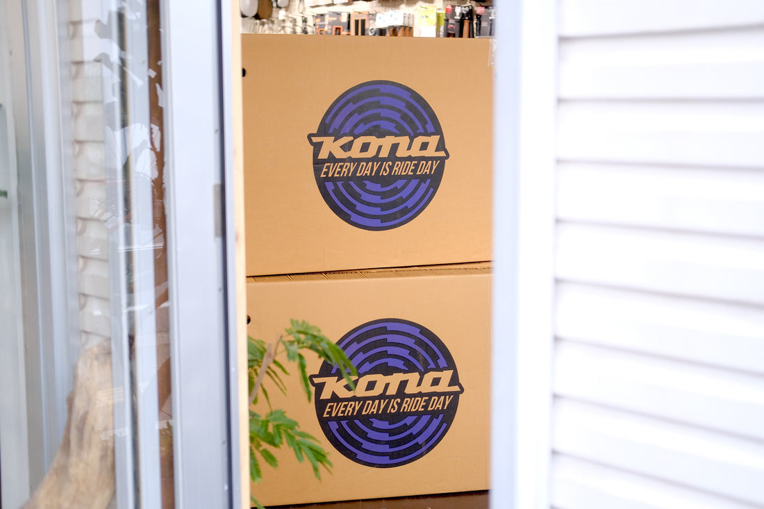 【新入荷】KONA BIKES Dew 2025 クロスバイクの大本命!