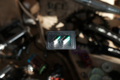 FAMILY BIKE SHOP Analog Pill Capsule Cable Cap