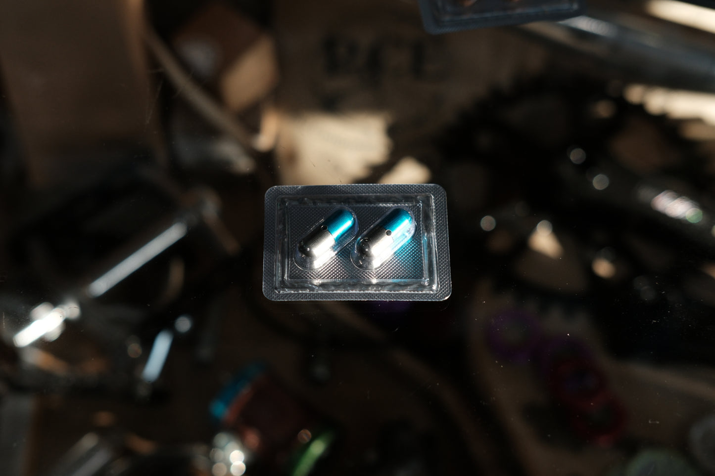 FAMILY BIKE SHOP Analog Pill Capsule Cable Cap