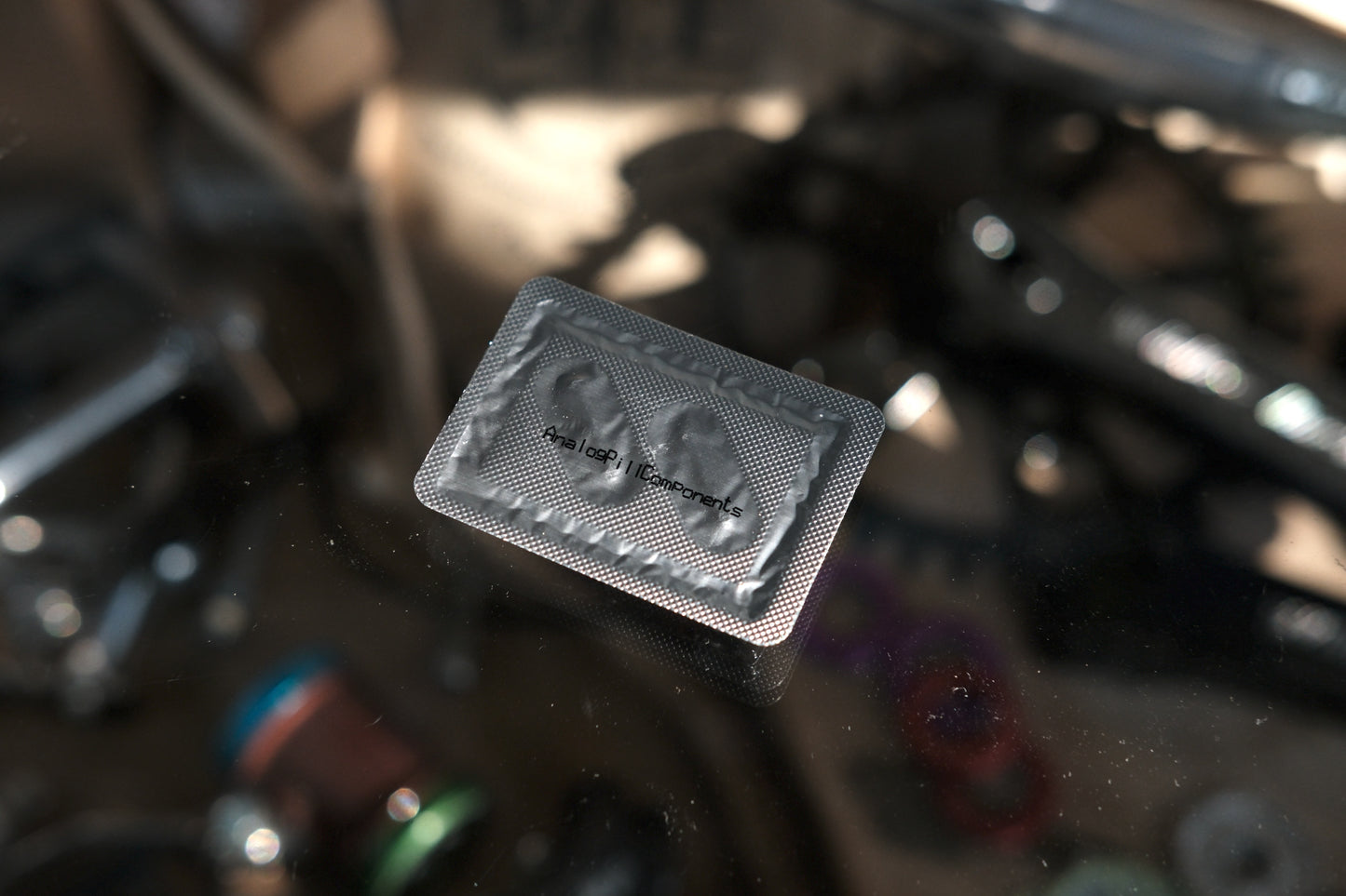 FAMILY BIKE SHOP Analog Pill Capsule Cable Cap