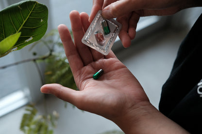 FAMILY BIKE SHOP Analog Pill Capsule Cable Cap