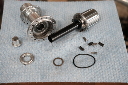 【USED】WHITE INDUSTRIES T11  Hub F&R Set